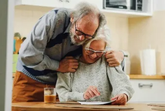 Zorgeloos genieten in elke fase van je pensioen/Profitez pleinement de chaque étape de votre pension